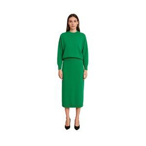 Made in Turkey , two piece set size L Kelly Green top and skirt.